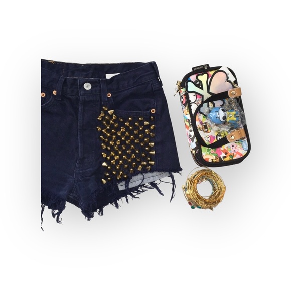 RP 4 LF ➤ Rihanna‘s Ragged Priest ➤ Levi's® Red Tab Cut Off Studs Shorts ➤ Navy - Picture 7 of 16